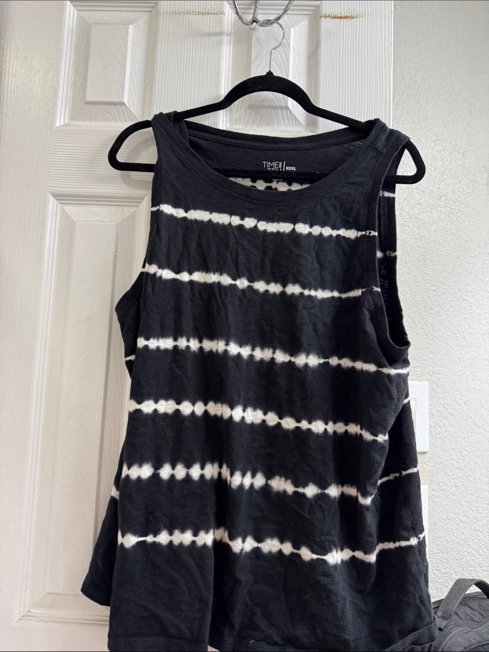 Time and Tru Black & White Tie-Dye Stripe Tank